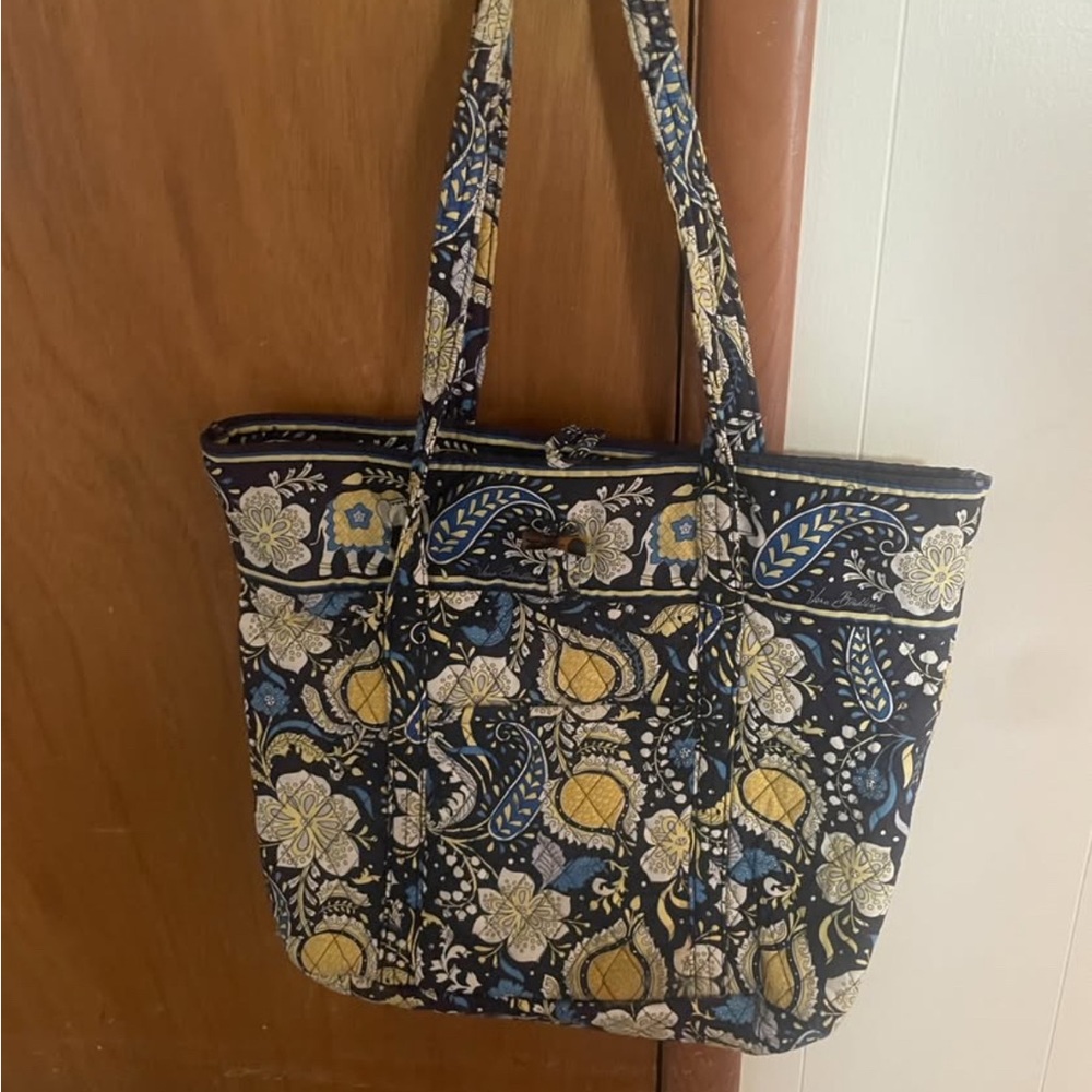 Elephant floral pattern Tote Bag